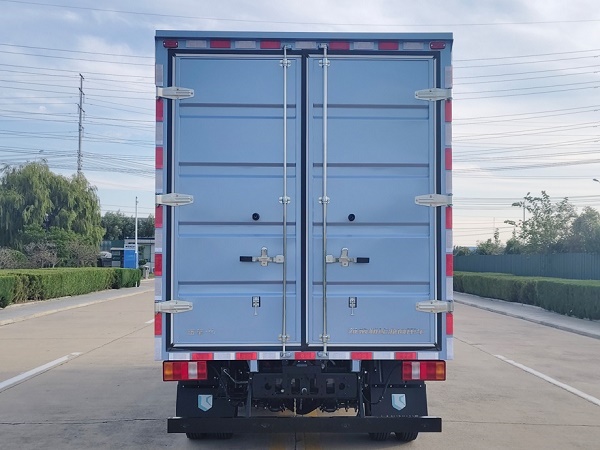 藍擎牌YTQ5043XXYMKPHEV341-LQ插電式混合動力廂式貨車公告圖片