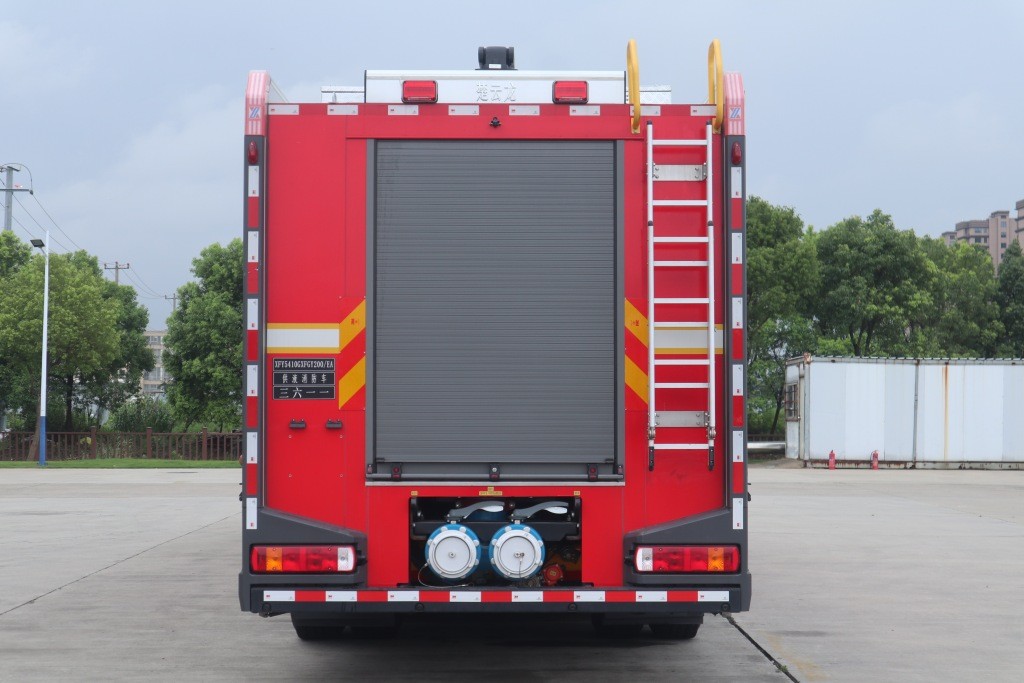 楚云龙牌XFY5410GXFGY200/EA供液消防车公告图片