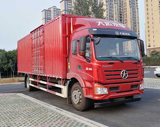 大运牌DYQ5180XXYD6AB厢式运输车
