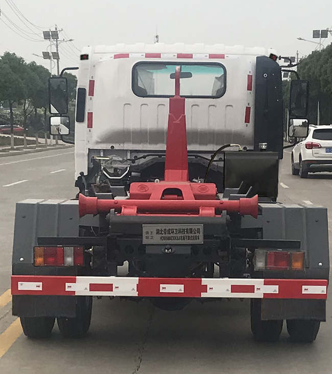 帝王環(huán)衛(wèi)牌HDW5080ZXXQL6車廂可卸式垃圾車公告圖片