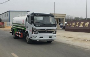 绿化喷洒车