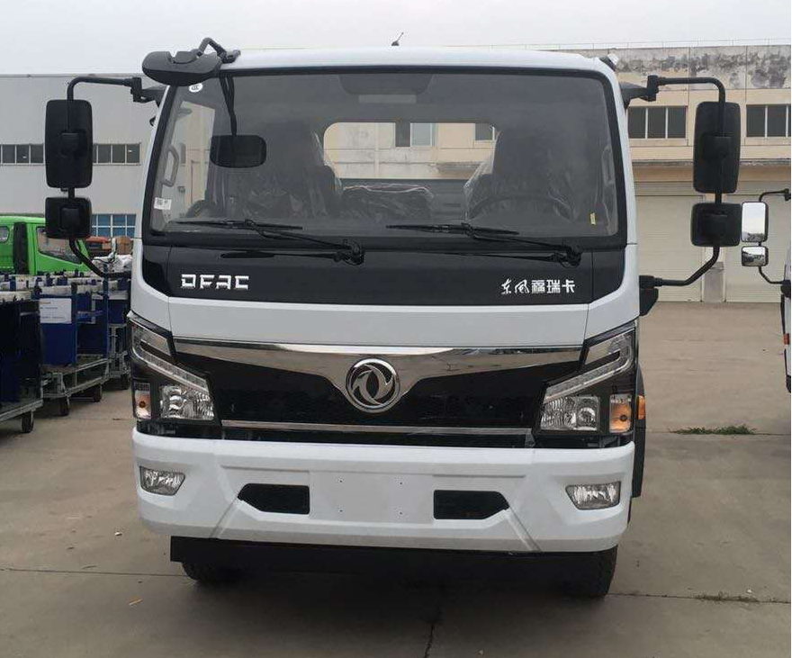 东风股份多利卡D7 HTX5120GXWL6吸污车公告图片