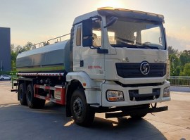 绿化喷洒车
