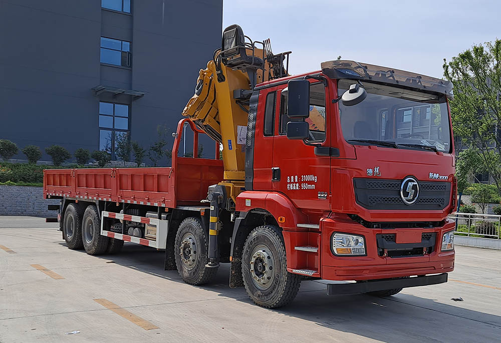 猛卡士特牌XCL5319JSQ隨車(chē)起重運(yùn)輸車(chē)公告圖片