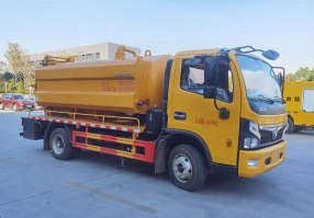 清洗吸污车