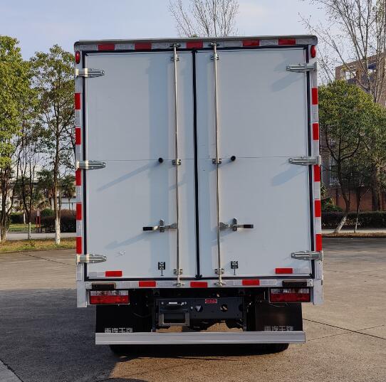 王牌牌CDW5044XXYG331DFA廂式運(yùn)輸車(chē)公告圖片