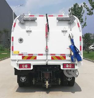 福田牌BJ5123TSLEV-H1纯电动扫路车公告图片