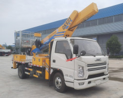 高空作业车