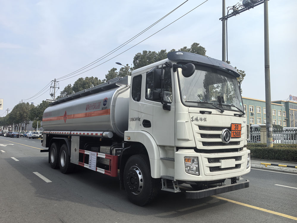 润知星牌SCS5266GRYEQ6易燃液体罐式运输车