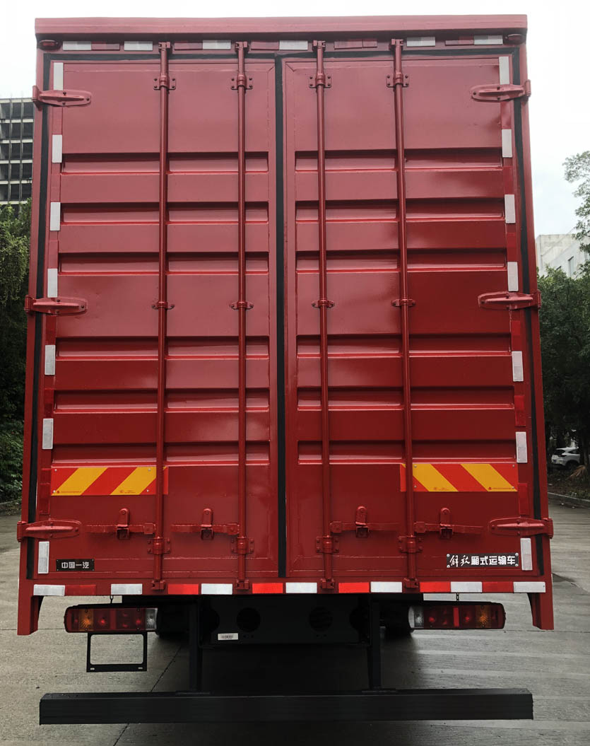 解放牌CA5180XXYP28K8L8E6A90廂式運(yùn)輸車公告圖片