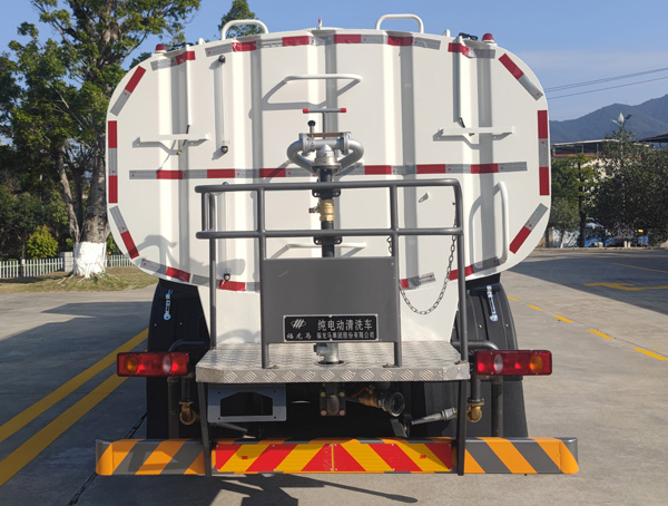 福龍馬牌FLM5320GQXDTBEVS純電動(dòng)清洗車(chē)公告圖片