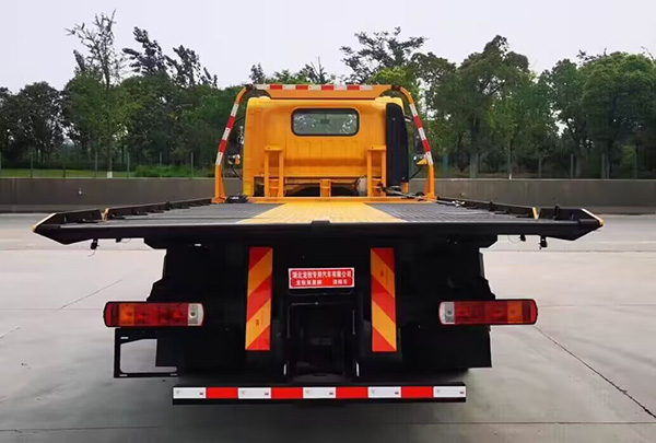 龙牧双星牌LMX5140TQZCA6清障车公告图片
