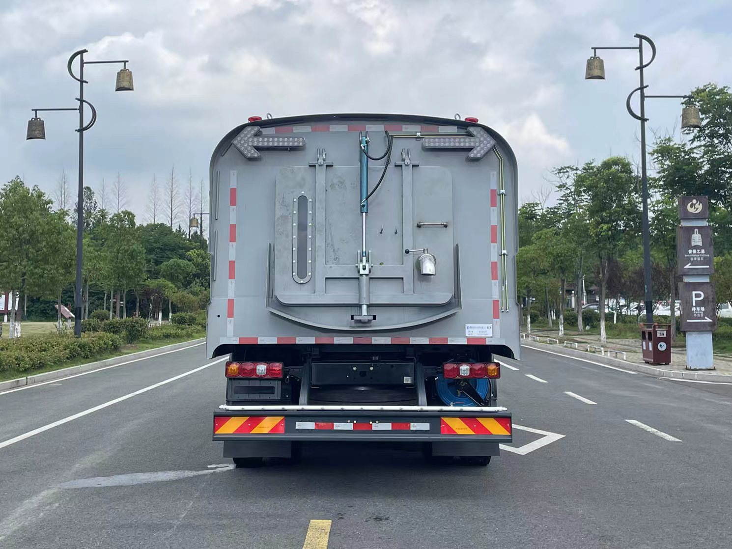 德尊牌SZZ5187TXSBEV1純電動洗掃車公告圖片