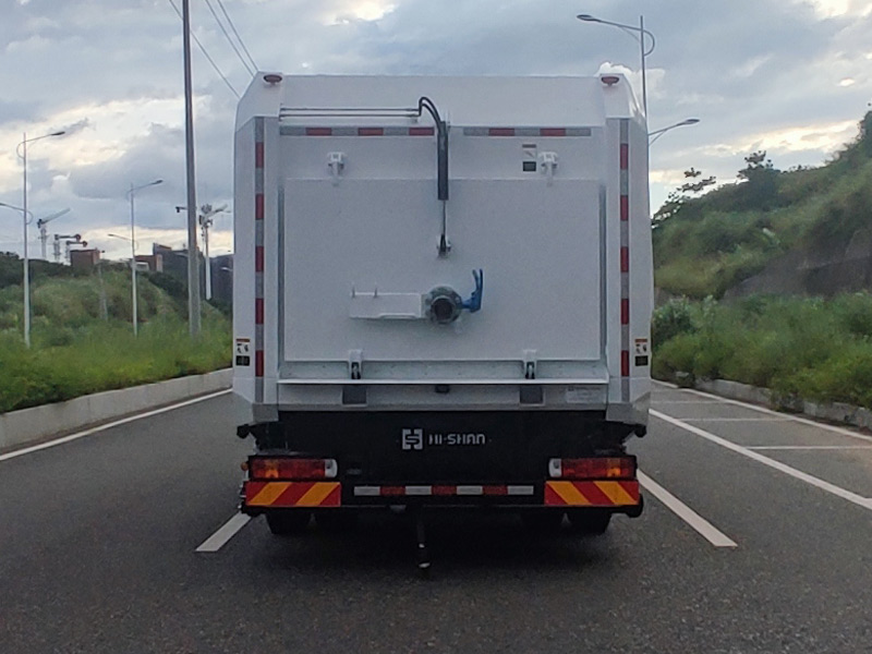 海山飓风牌FHS5181TWQZBEV纯电动道路污染清除车公告图片