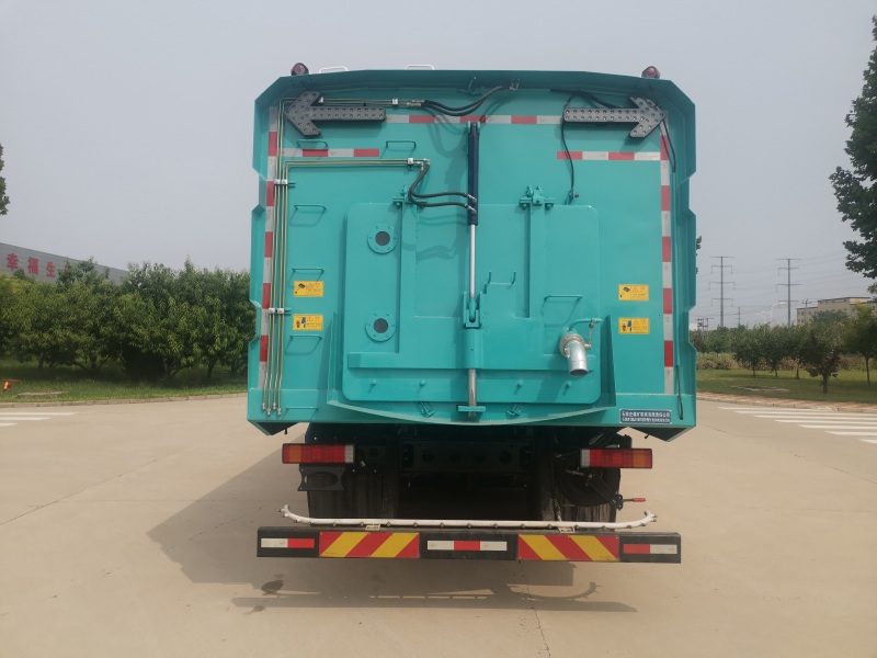 石煤牌SMJ5180TXSFBEV純電動洗掃車公告圖片