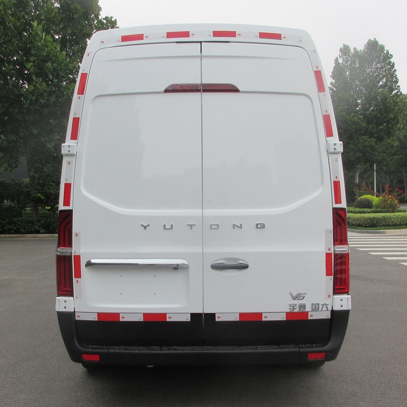 宇通牌ZK5046XXY6厢式运输车公告图片