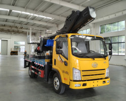 高空作业车