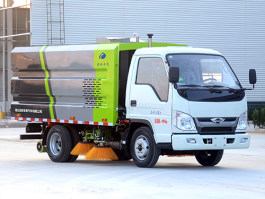 扫路车