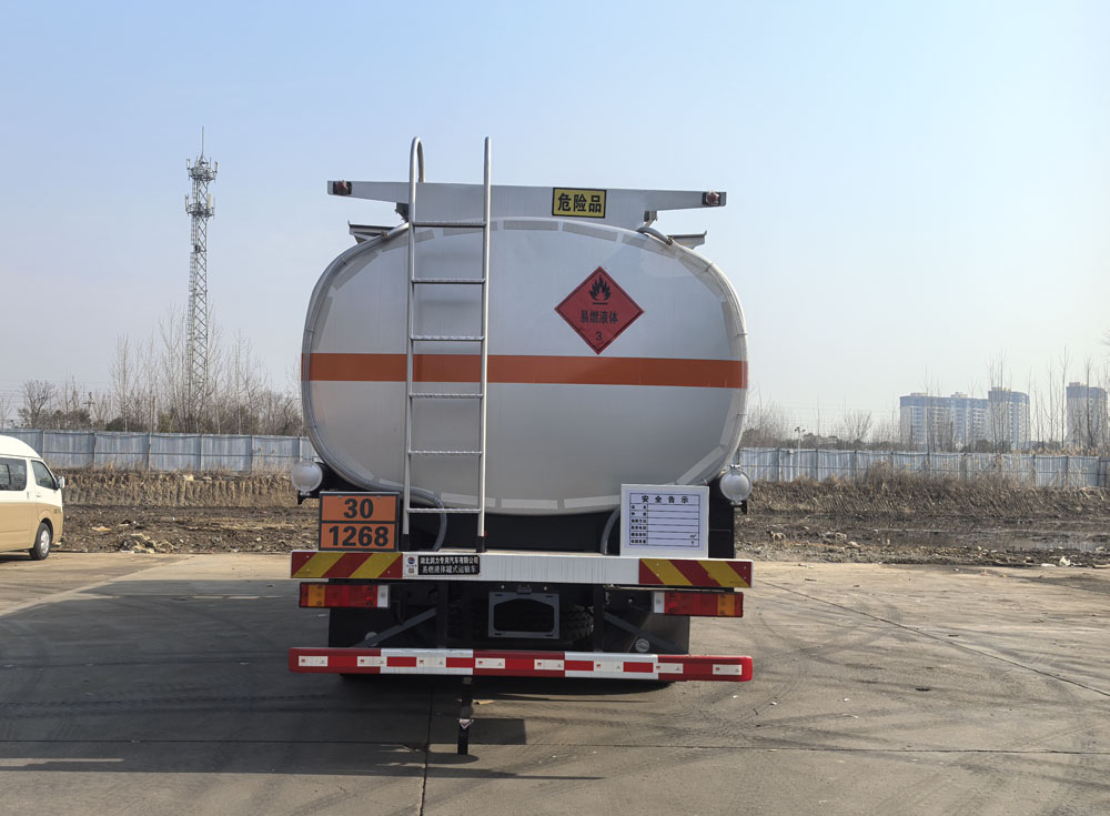 润知星牌SCS5263GRYEQ6易燃液体罐式运输车公告图片