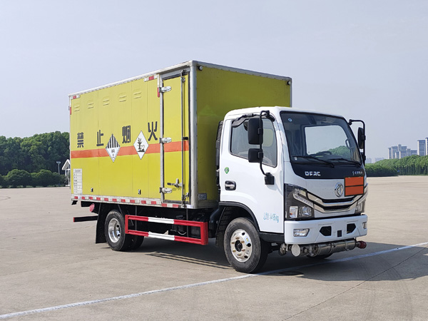 楚勝牌CSC5042XZW6雜項危險物品廂式運輸車公告圖片