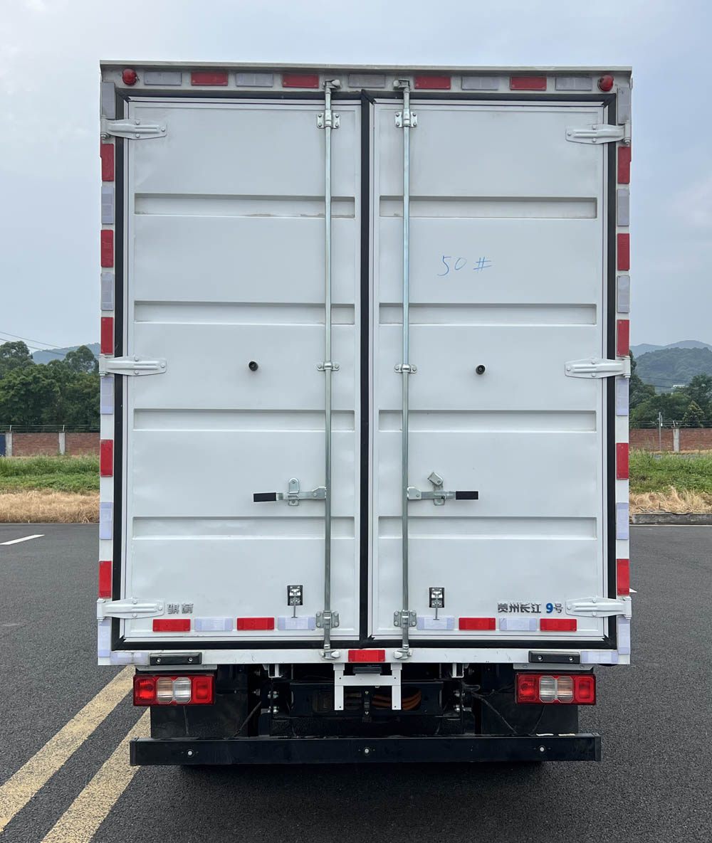 騏蔚牌GK5041XXYBEV03純電動(dòng)廂式運(yùn)輸車(chē)公告圖片