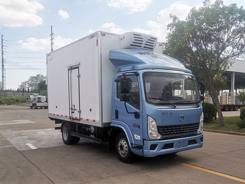 藍(lán)擎牌YTQ5042XLCJFEV341-LQ純電動冷藏車公告圖片