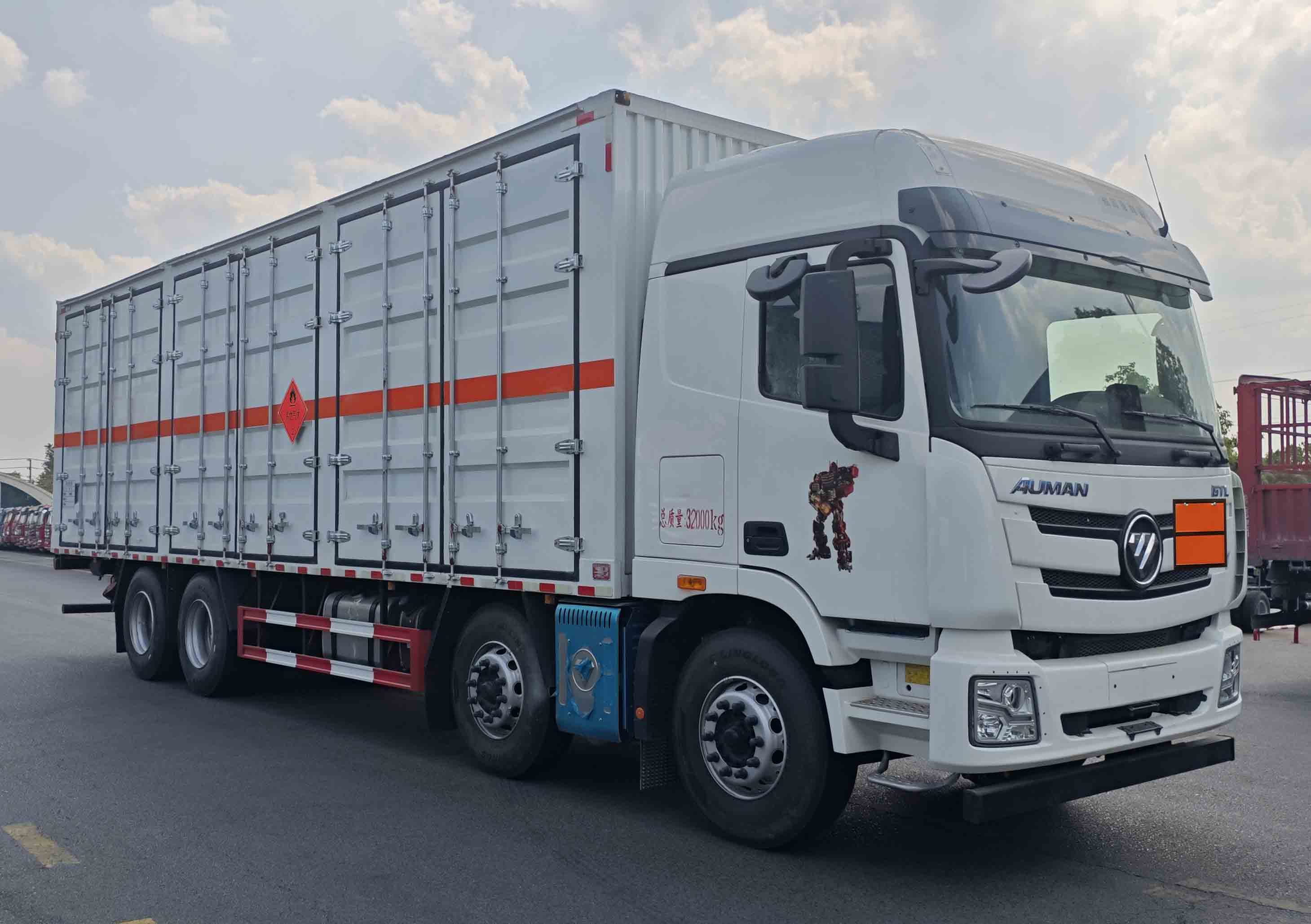 程力牌CL5320XRQ6BXW易燃气体厢式运输车