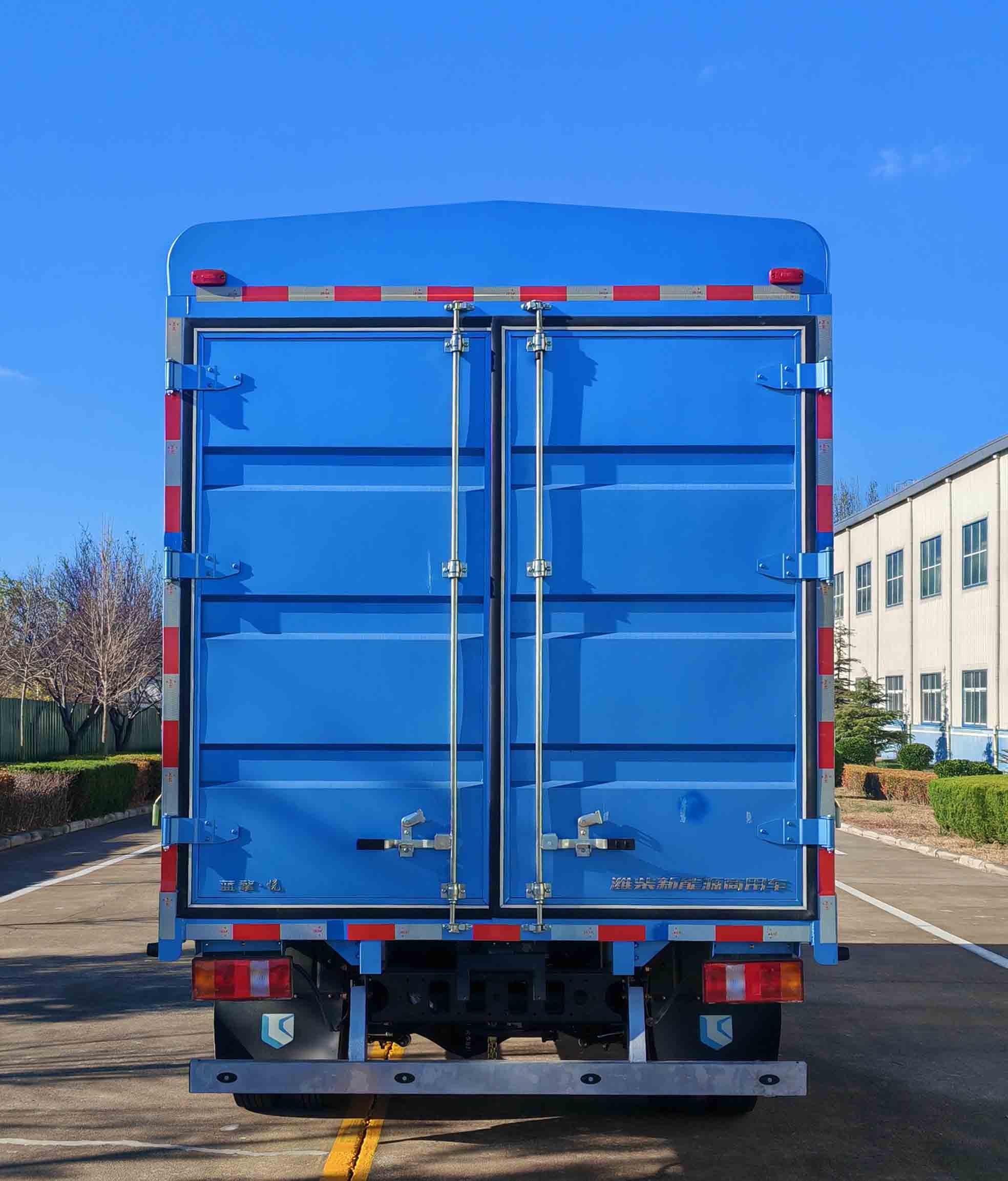 纯电动仓栅式运输车图片