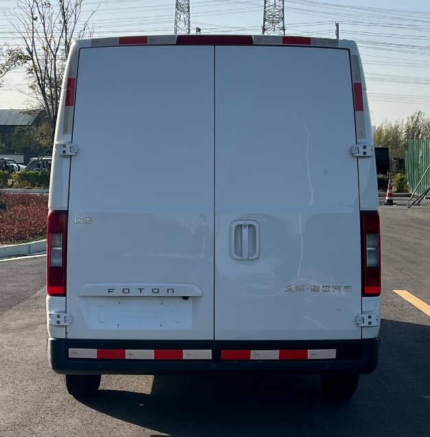 福田牌BJ5030XXYEVZ1純電動(dòng)廂式運(yùn)輸車(chē)公告圖片