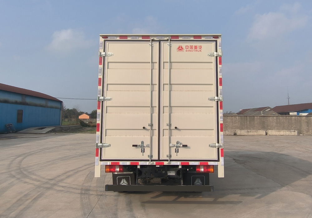 豪沃牌ZZ5087XXYH3414Z180BEVA0纯电动厢式运输车公告图片