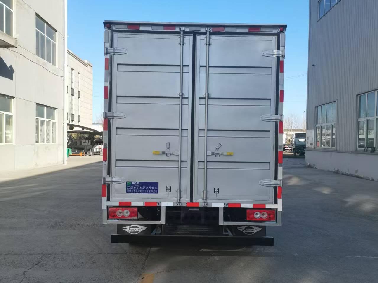 污水处理车图片