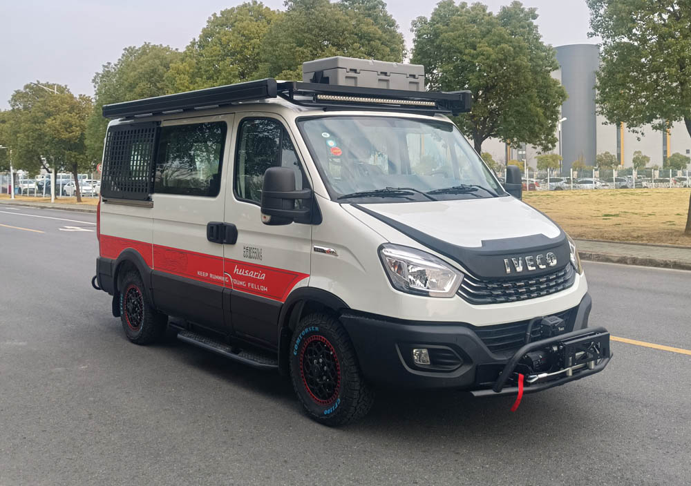 依维柯牌NJ5046TSYDE宿营车
