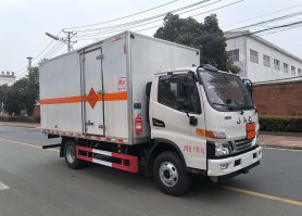 爆破器材运输车