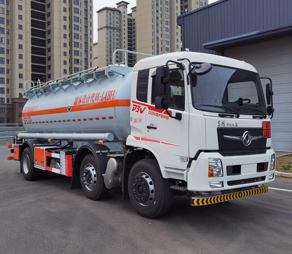 东驹牌LDW5263GFW6D腐蚀性物品罐式运输车