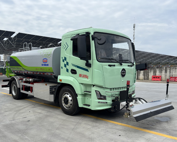 CL5180GQXBBEV型纯电动清洗车图片