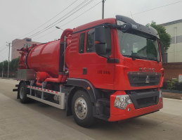 吸污车