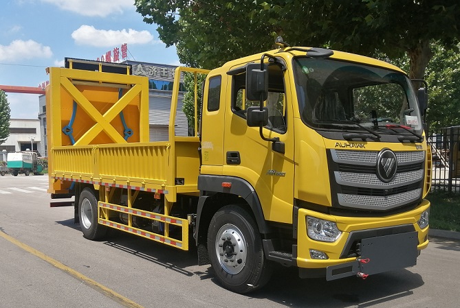 友一牌SYL5180TFZ6防撞缓冲车