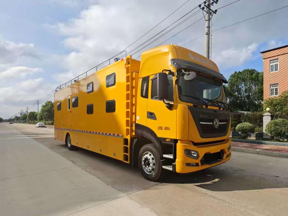 龙牧双星牌LMX5160TSY6HJ宿营车