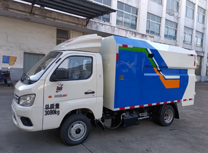 物料粉碎车图片