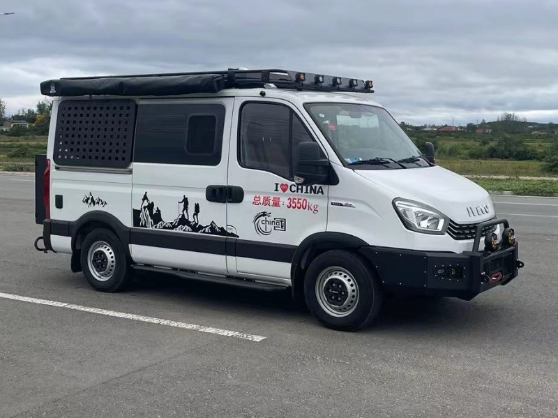 丰霸牌STD5044TSYNJ6宿营车