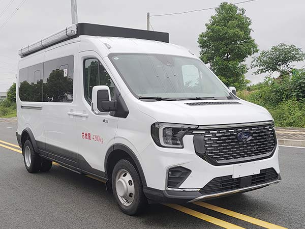 程力威牌CLW5042TSYCDP宿营车