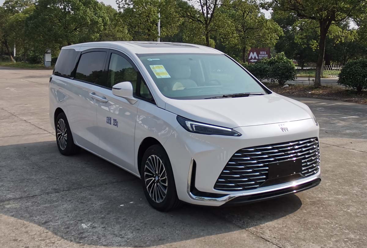 ZTP5030XBYCHEV型插电式混合动力殡仪车图片
