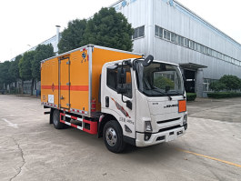 爆破器材运输车