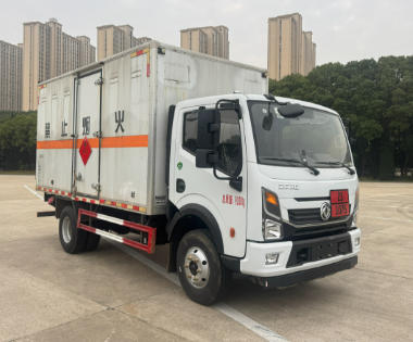 东风牌EQ5095XRQ8DDBAC易燃气体厢式运输车