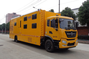 野外自行式炊事车