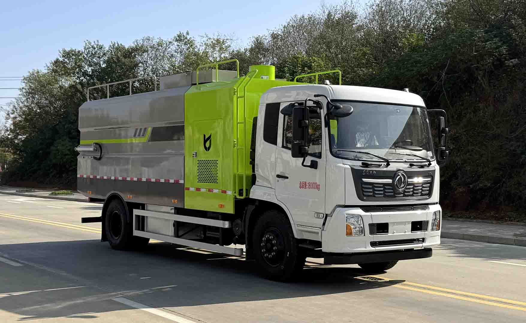 KLF5183TXCD6型吸尘车图片