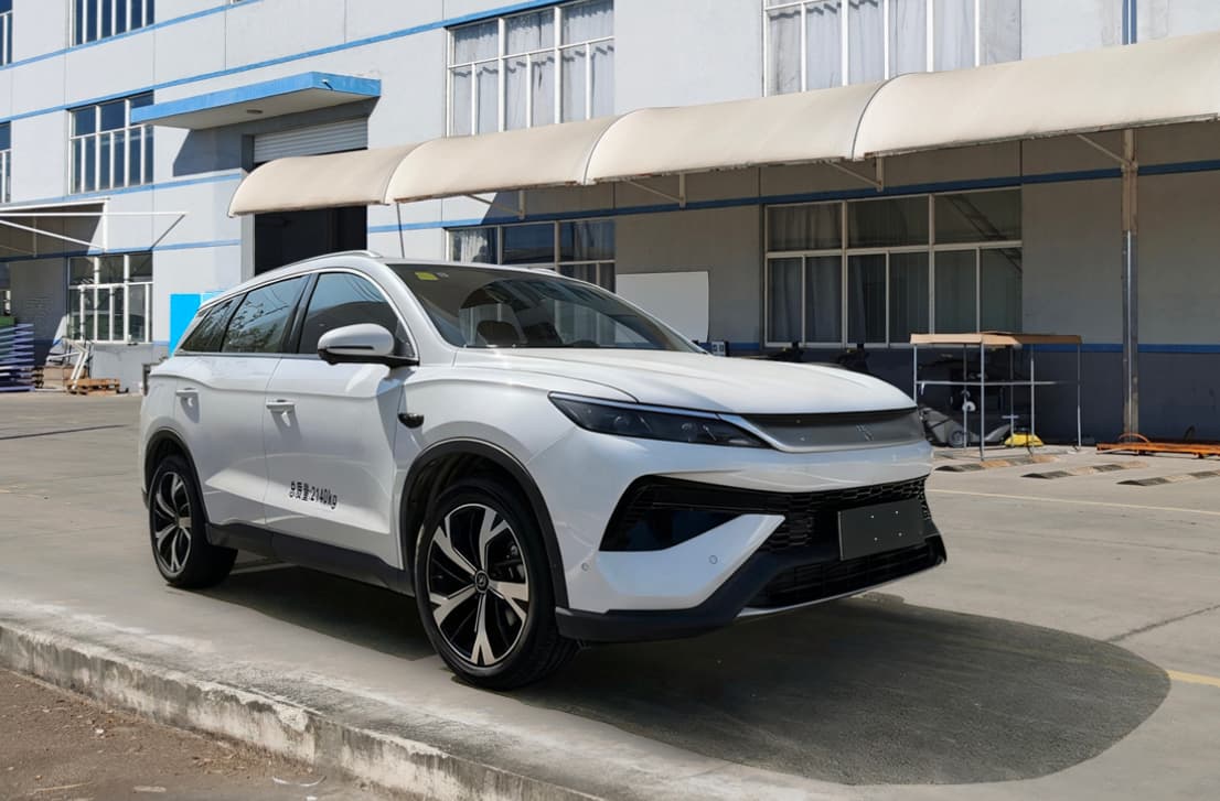 MN5020XGJPHEV13 明诺牌插电式混合动力工具车图片