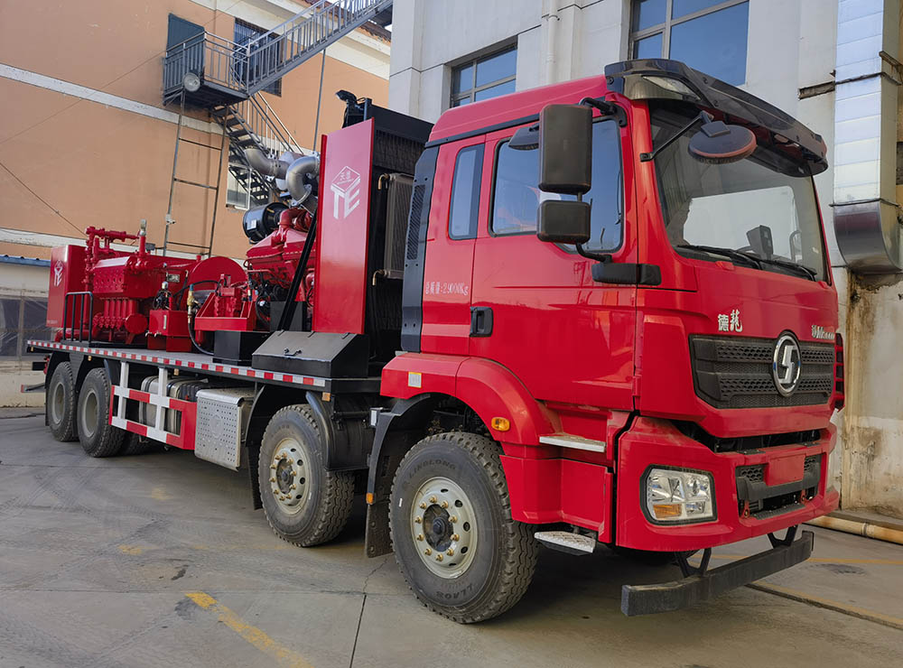 GTE5290TYL型压裂车图片