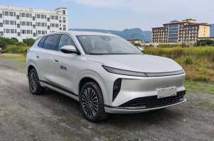 插电式混合动力工具车