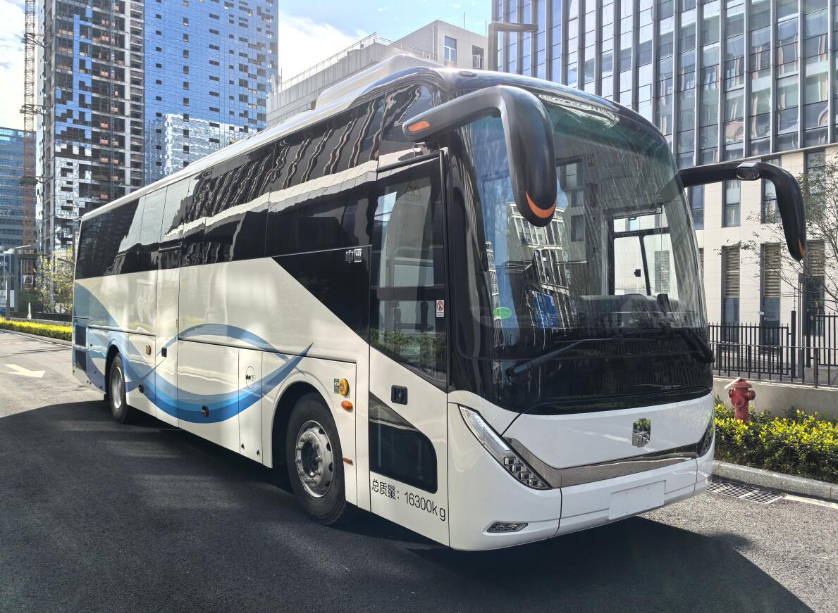 安思瑞牌AKH5167XYL235医疗车